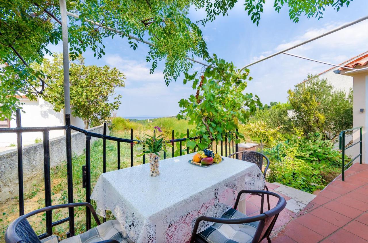 Apartments Sime Лопар Екстер'єр фото