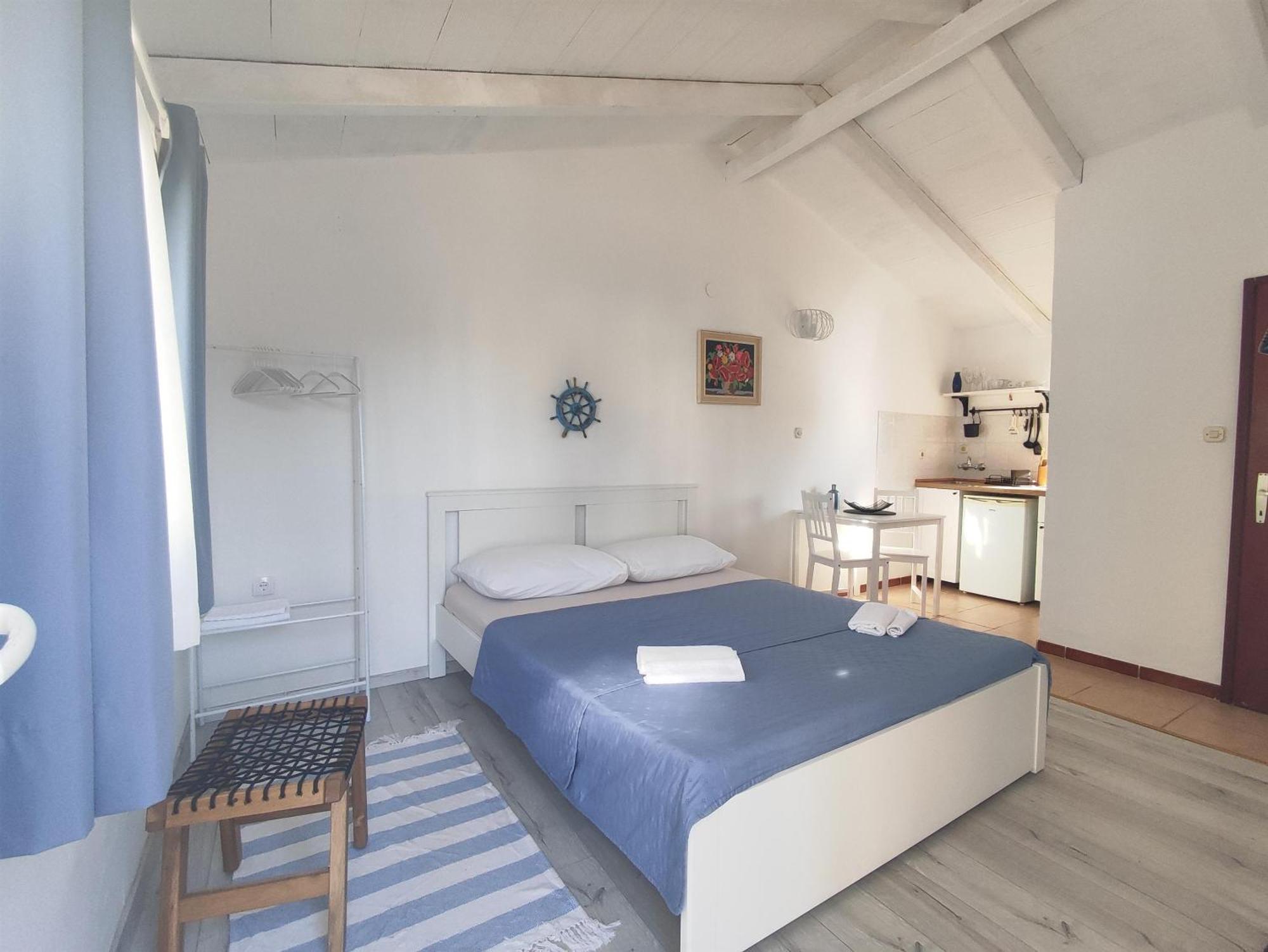 Apartments Sime Лопар Екстер'єр фото